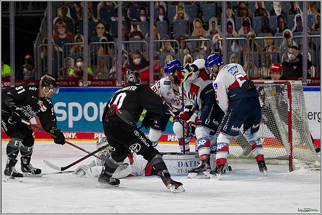 PENNY DEL;  Koelner Haie - Adler Mannheim; Koeln, 08.04.2021